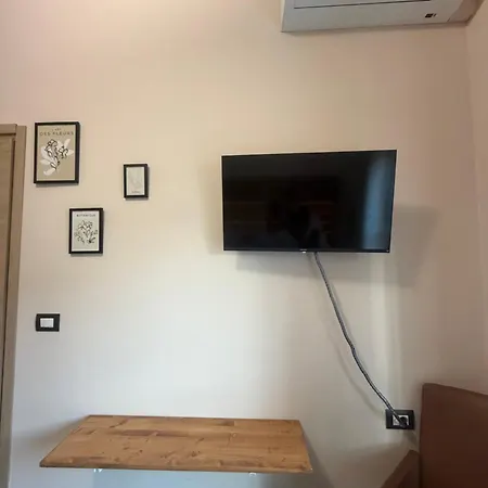 Residentillo-private Ensuite 3* Vercelli