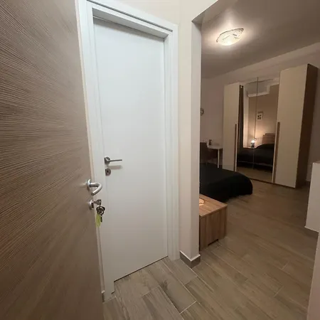 Gasthof Residentillo-private Ensuite Vercelli