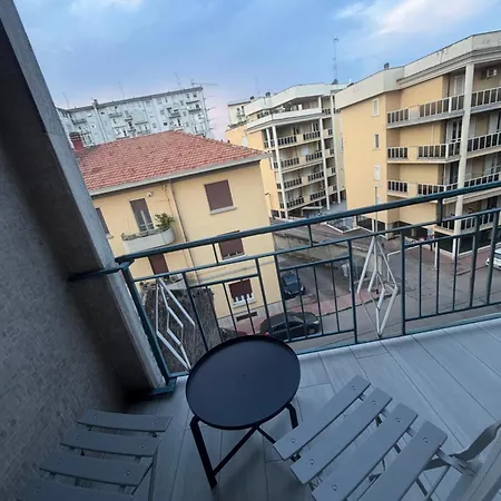 Residentillo-private Ensuite Gasthof Vercelli